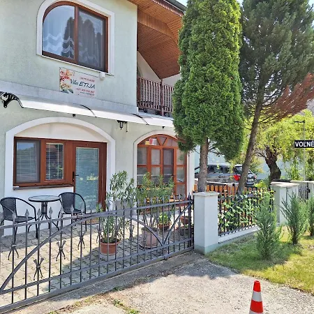 Homestay Etija Velky Meder