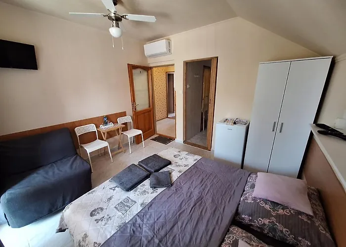 Etija Alloggio in famiglia *