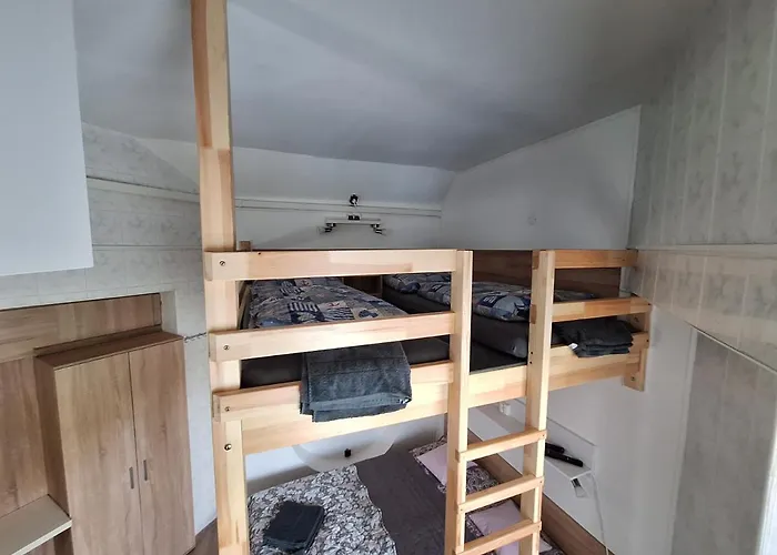 Etija Alloggio in famiglia *